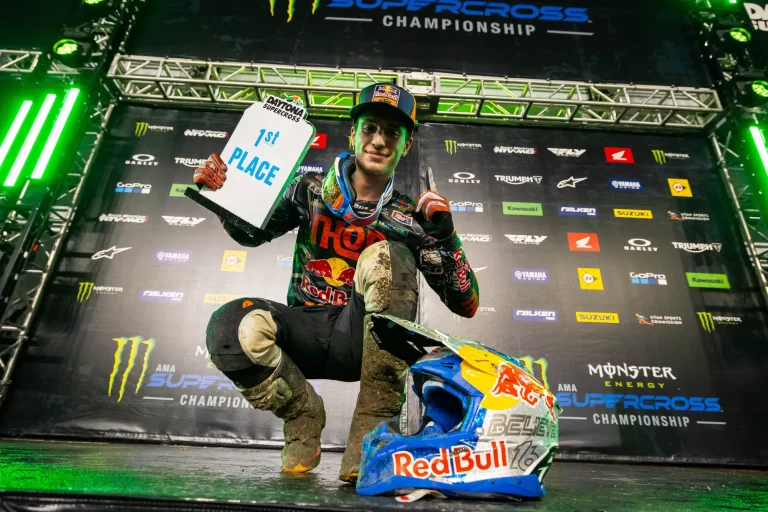 From France to the US, Tom Vialle imposed himself as a Supercross Title Contender!